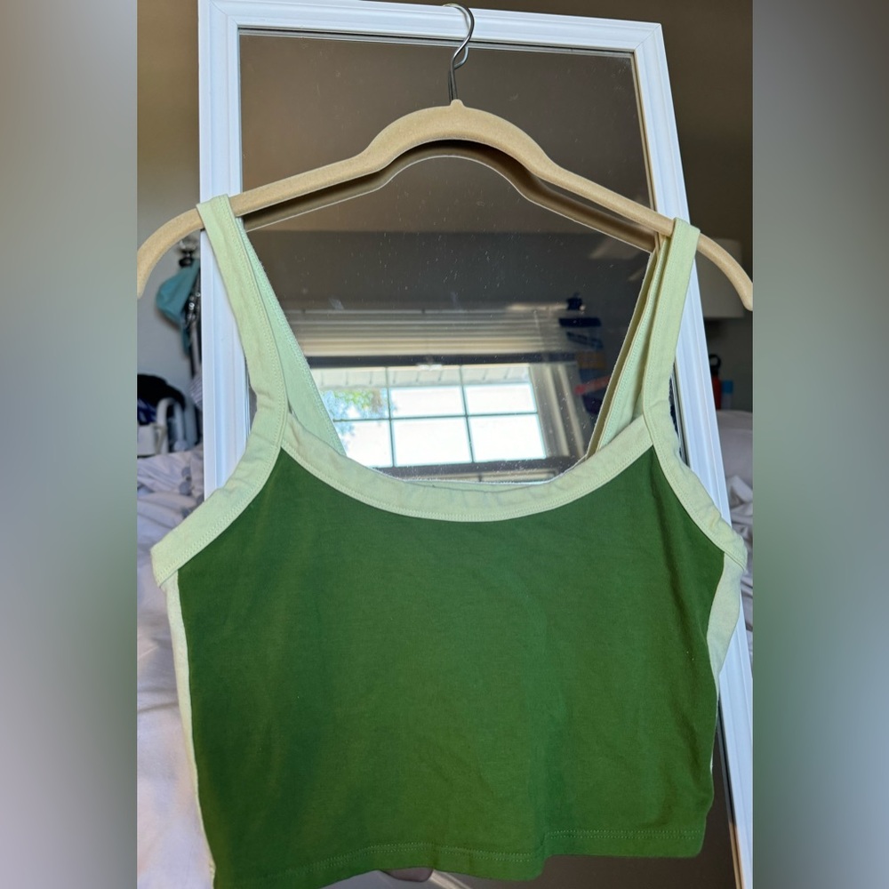 Forever 21 Green/light green crop top